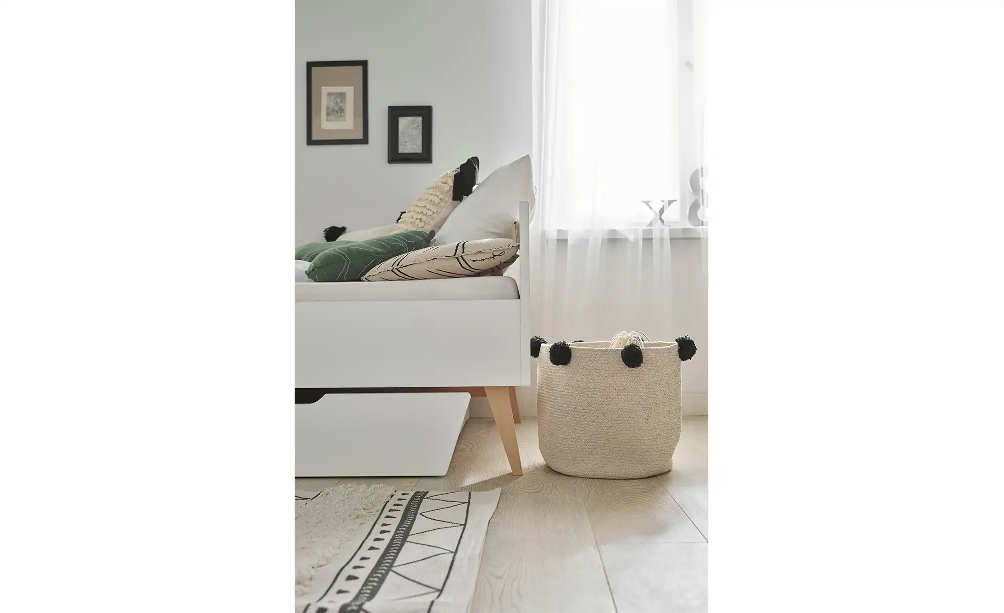 Bett  Swing