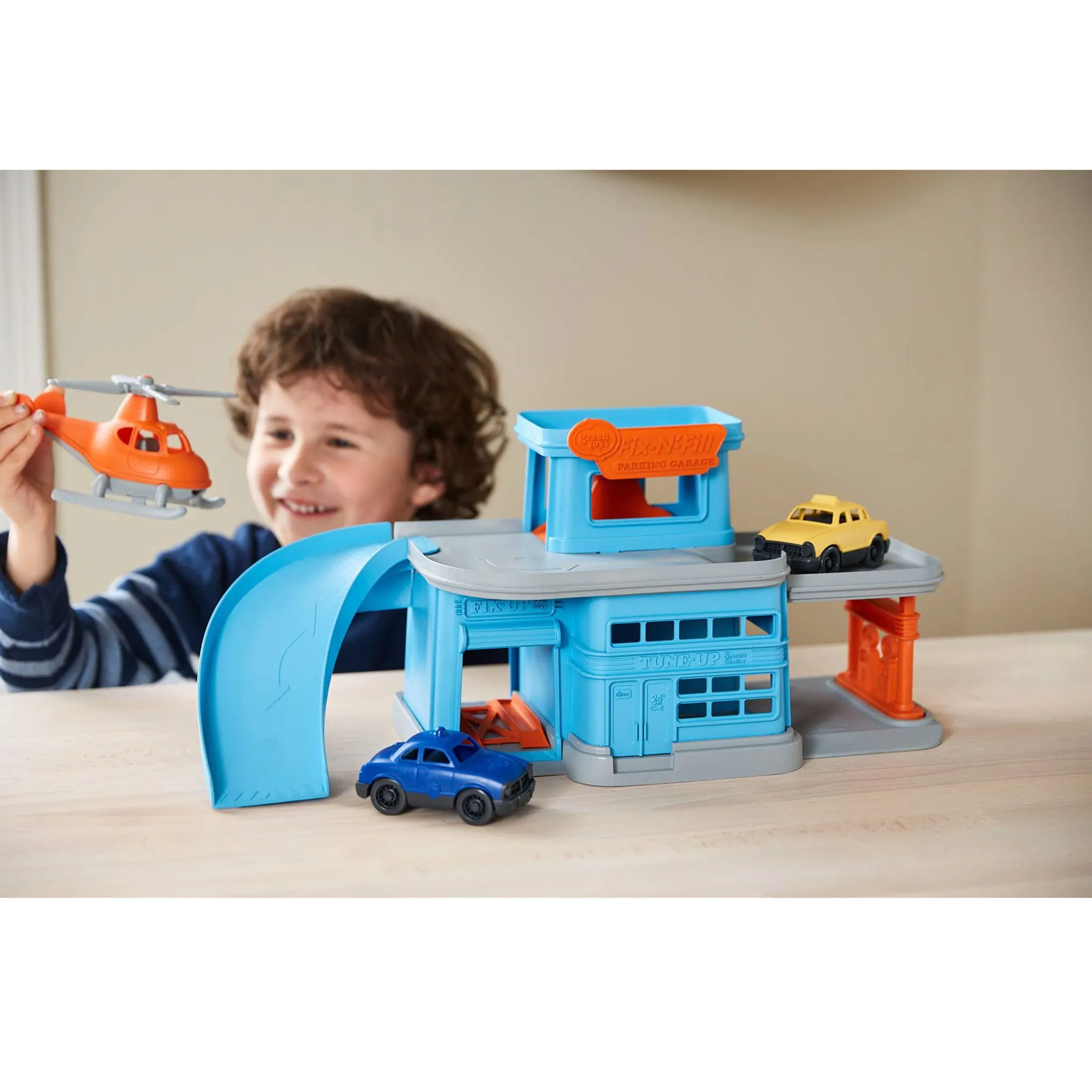 Green Toys Garage avec Hélicoptère Voitur