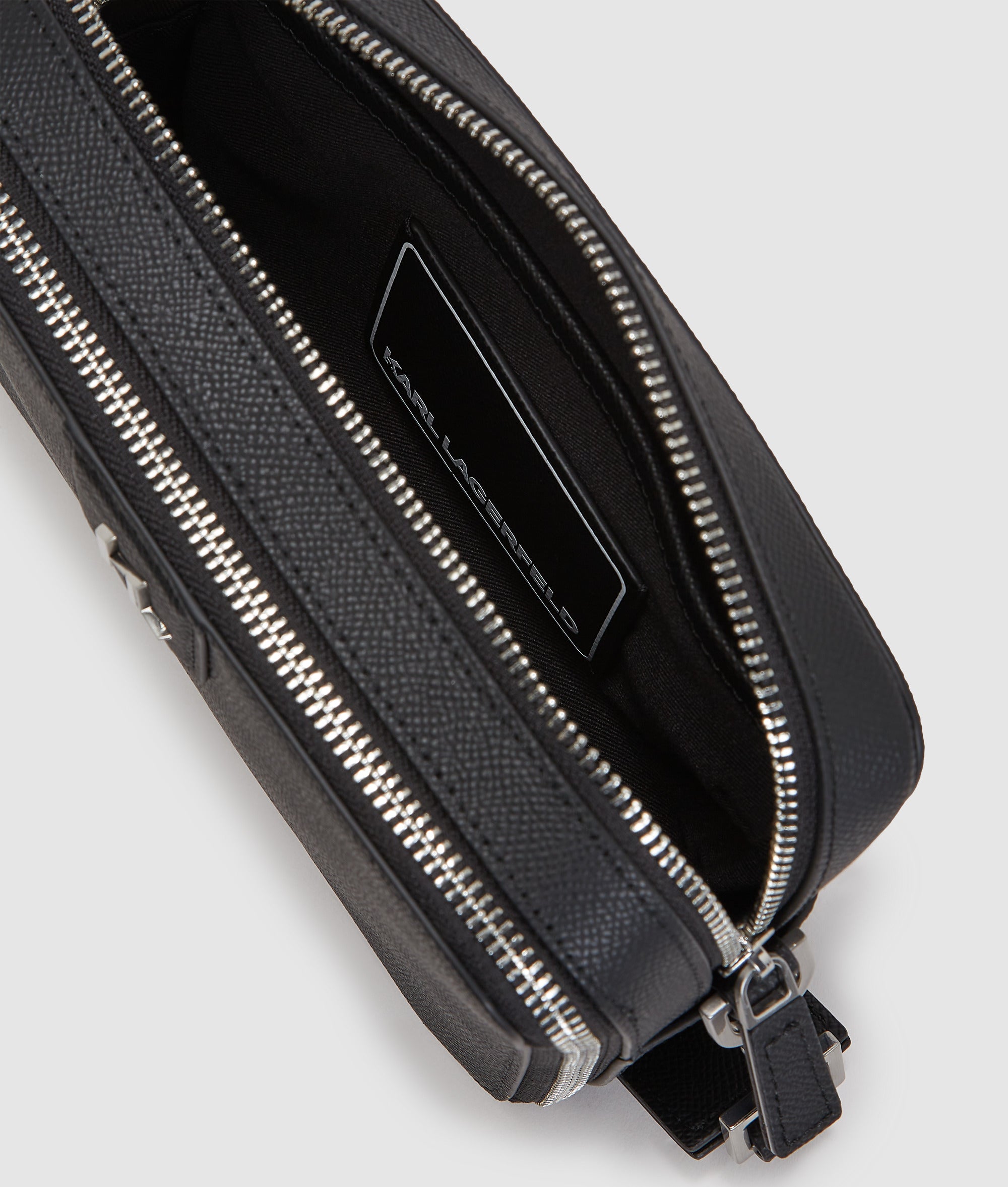 K/Monogram cameratas