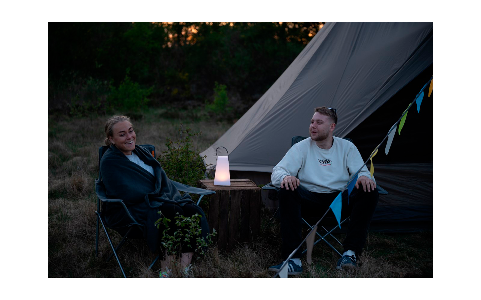 Easy Camp Heckler Laterne Micro USB Kabel 12 x 12 x 20 cm