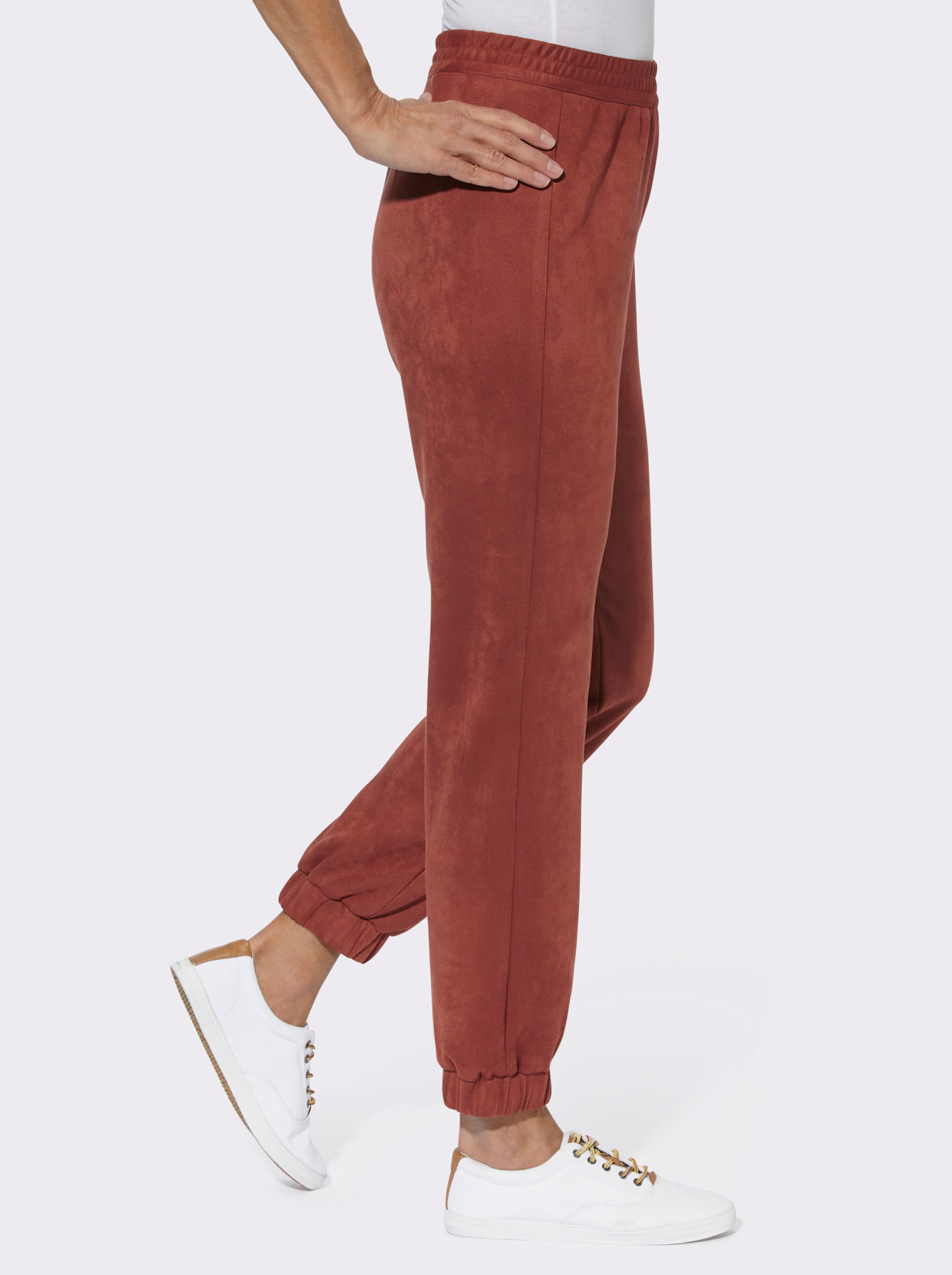 Schlupfhose aus Veloursleder-Imitat