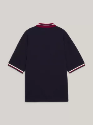 Polo de modelagem relaxada com gola contrastante