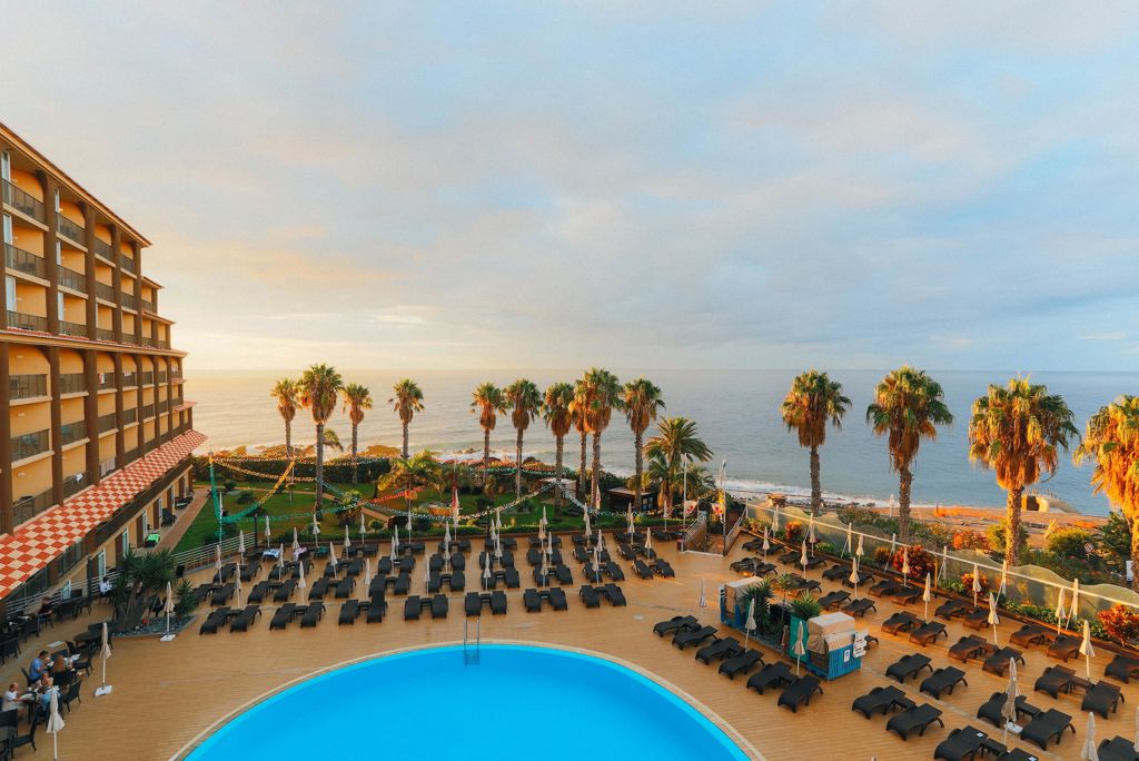 The Views Oasis Hotel Logies - Hotel