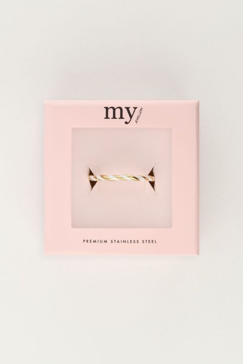 Gedraaide ring met wit
