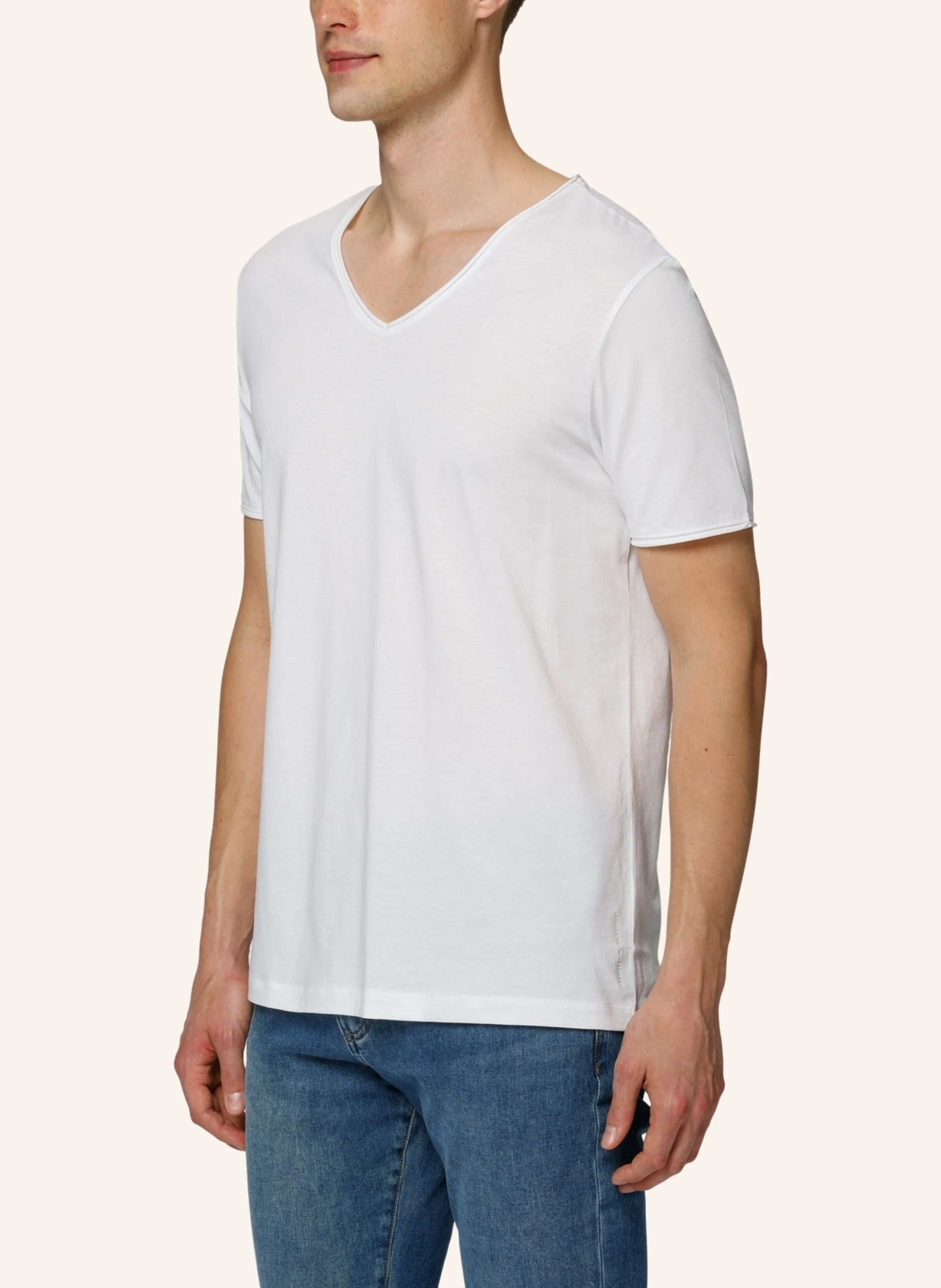 TRUSTED HANDWORK V Neck 1/2-Sleeve T-Shirt with Roll Edge