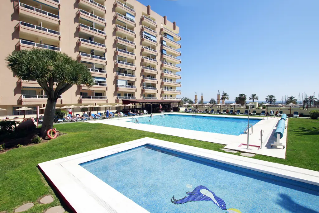 Pyr Fuengirola Logies - Aparthotel
