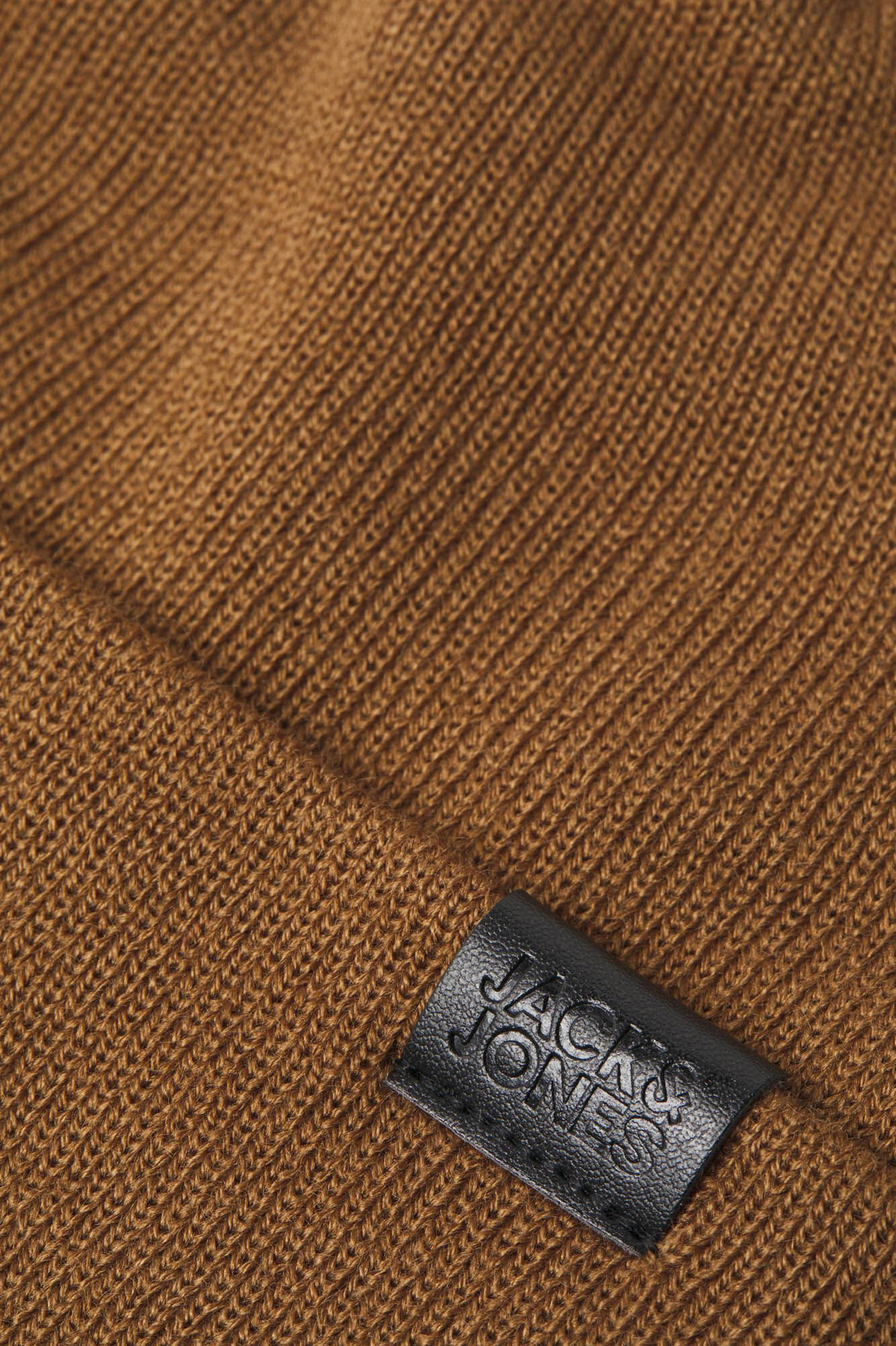 Conjunto de cachecol e gorro de tricô