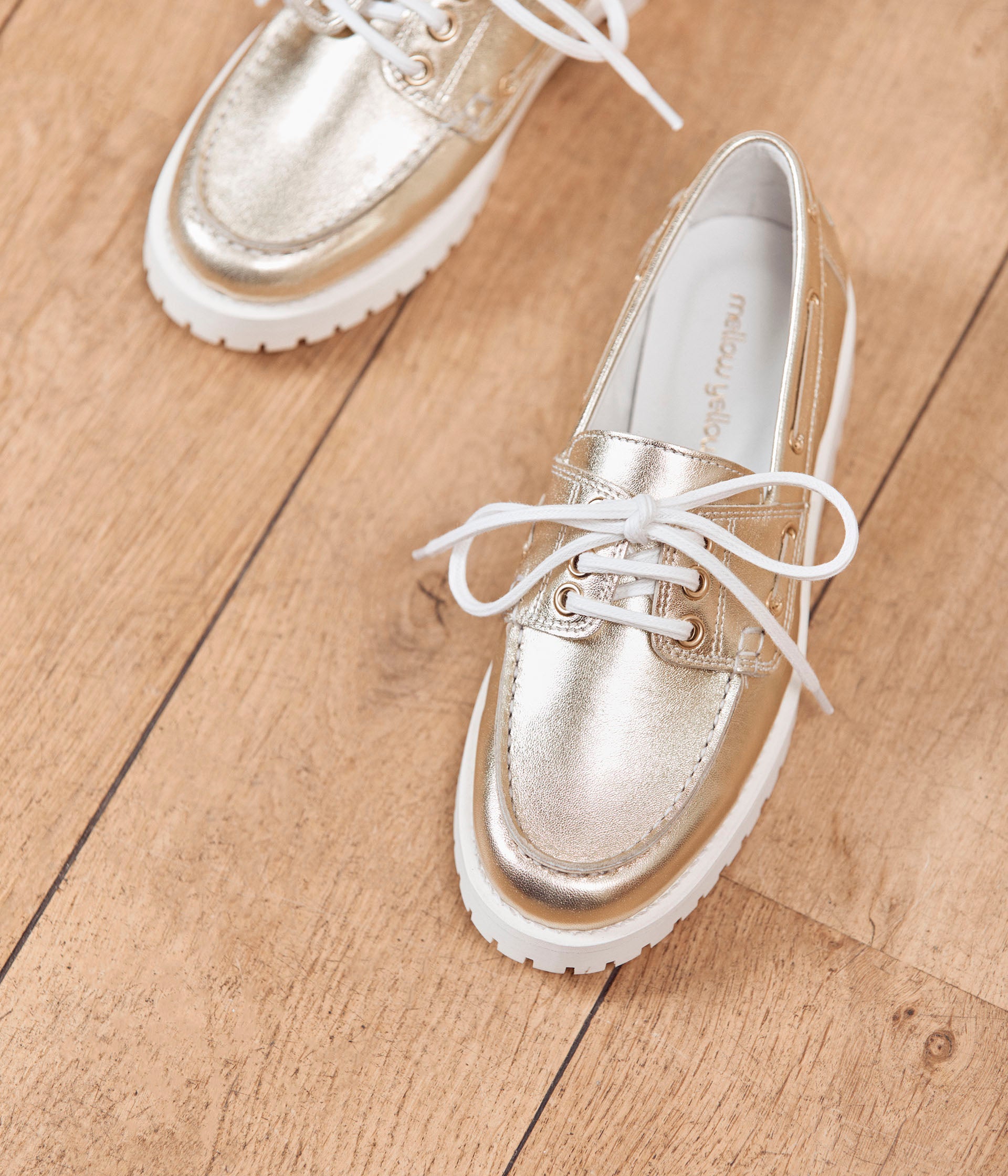 Mocassins or Vasco