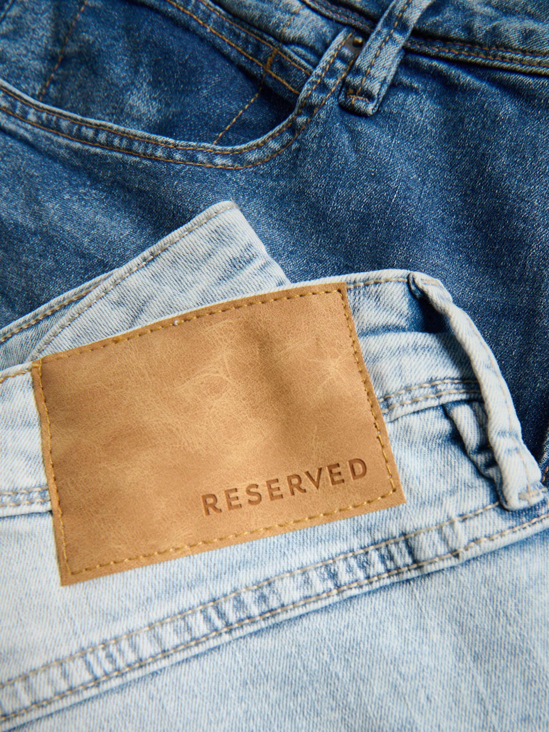 Jeans im Slim-Fit mit Wascheffekt