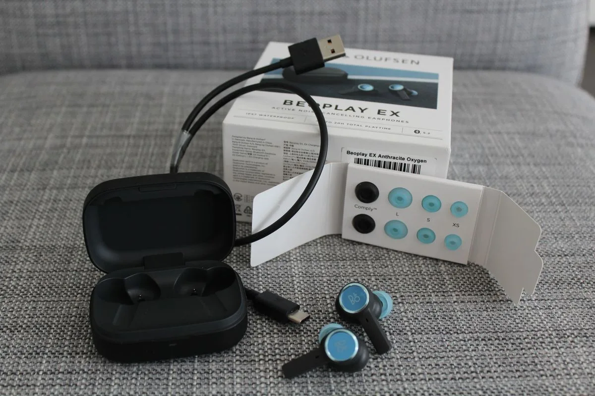 Bang & Olufsen EX Noir & Bleu Écouteurs True Wireless
