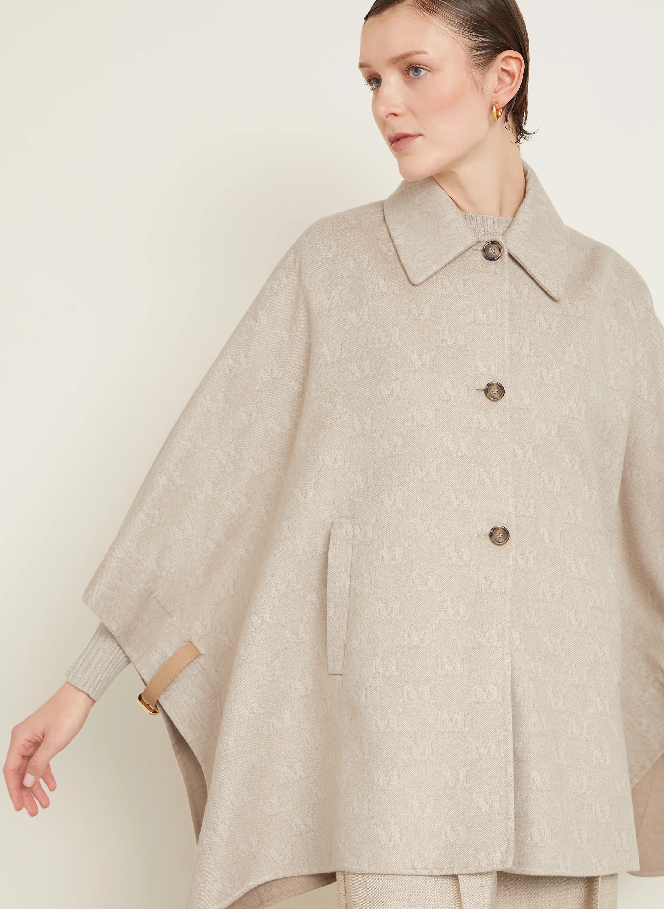 Max Mara Cape JAGO mit Seide