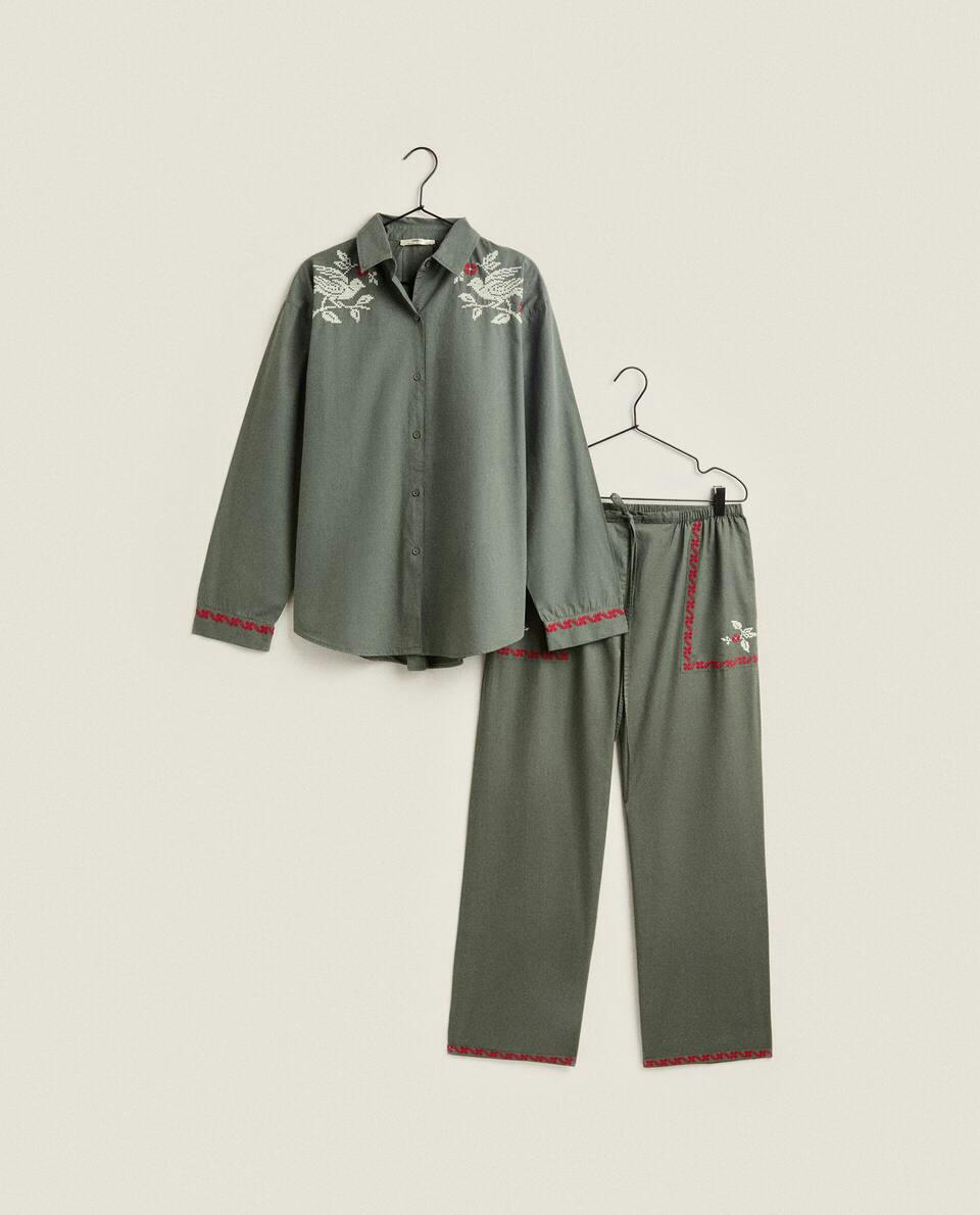 CALÇA DE PIJAMA COM BORDADO DE NATAL