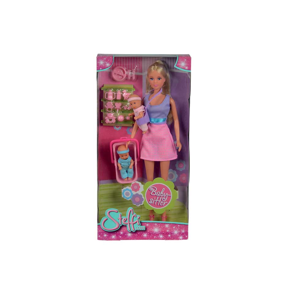 Steffi Love oppas met accessoires