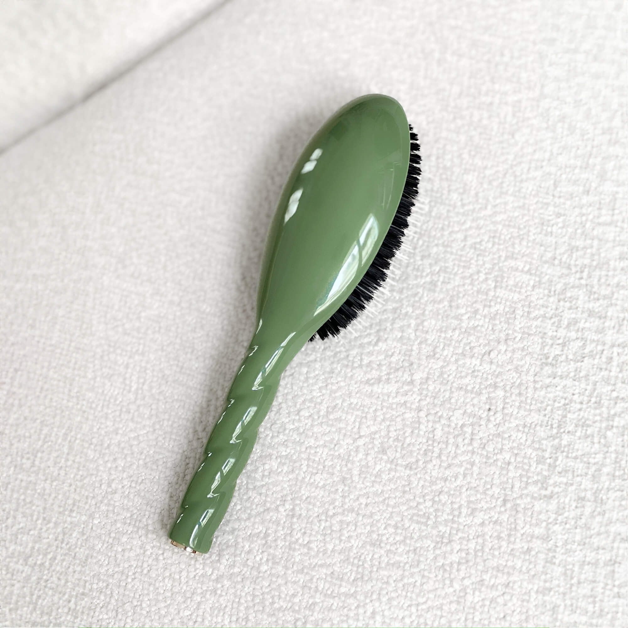 La Bonne Brosse La Brosse N°02 L’indispensable Soin et Démêlage Vert Amande