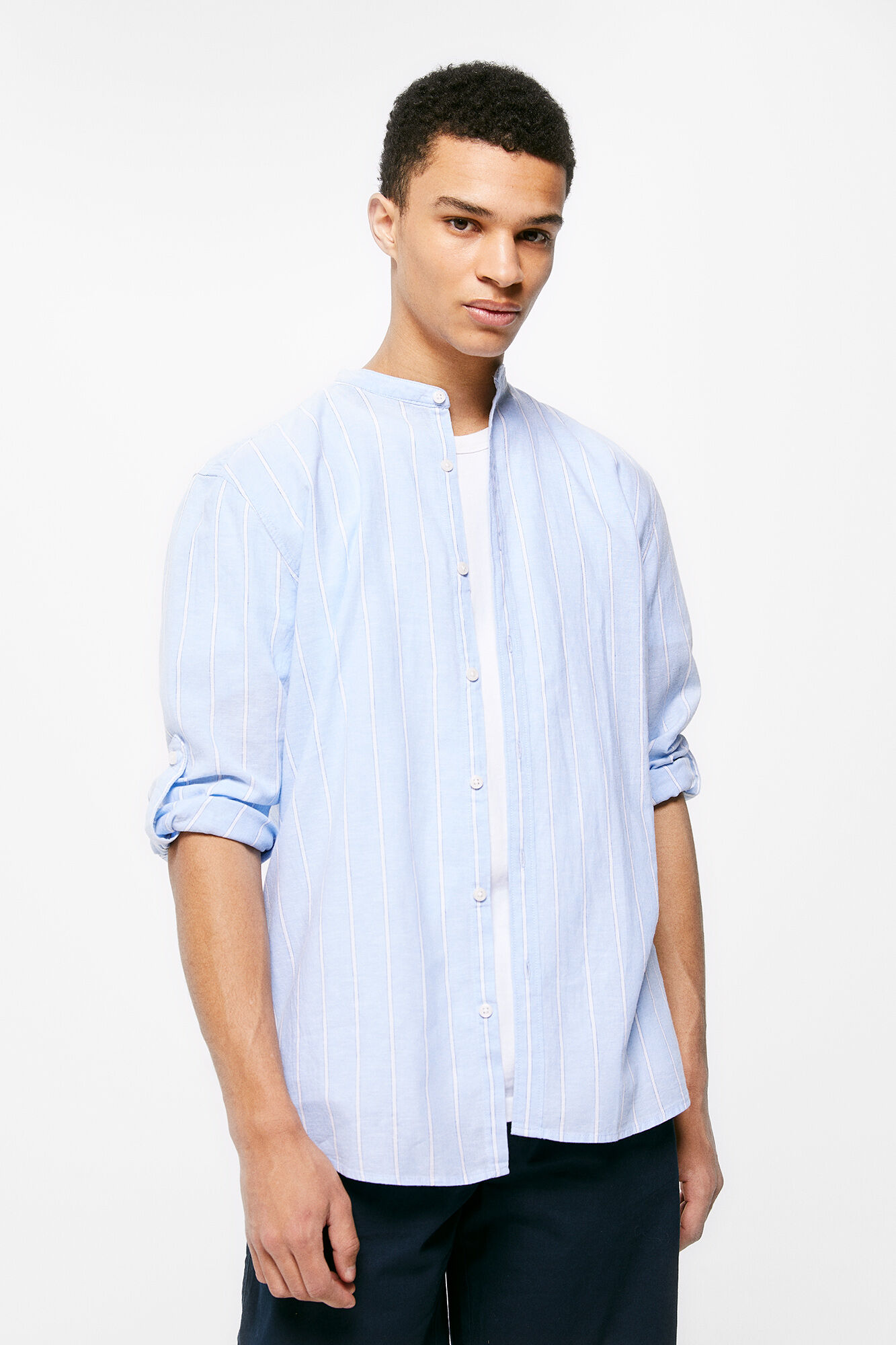 Camisa de linho listrada - azul claro