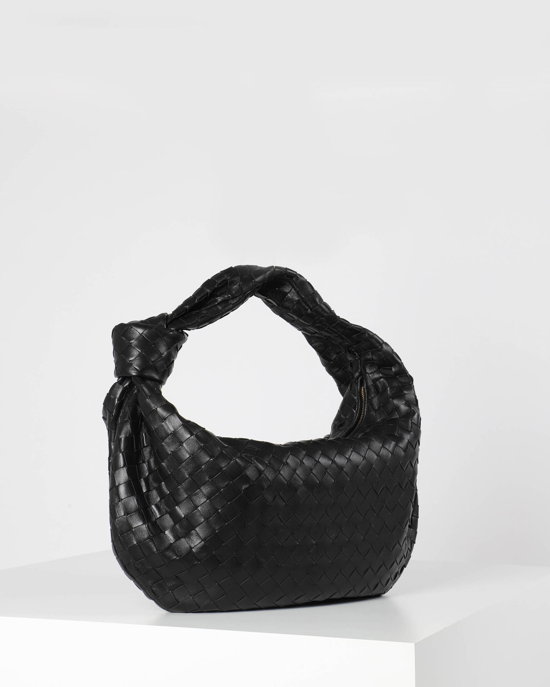 Bottega Veneta| Damen Henkeltasche JODIE INTRECCIO aus Lammleder