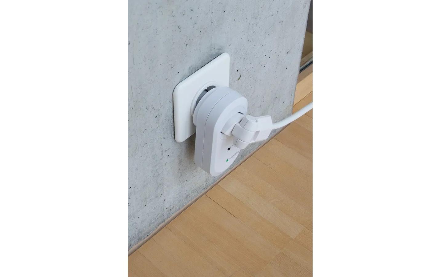Funk-Zwischenstecker 3er Set mit FernbedienungRemote Funkset mit 3x Zwischenstecker,1x Sender und 30 m Reichweite