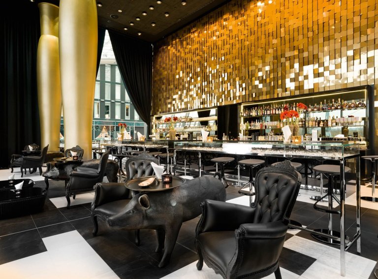 Moooi Pig bijzettafel 167x60 zwart
