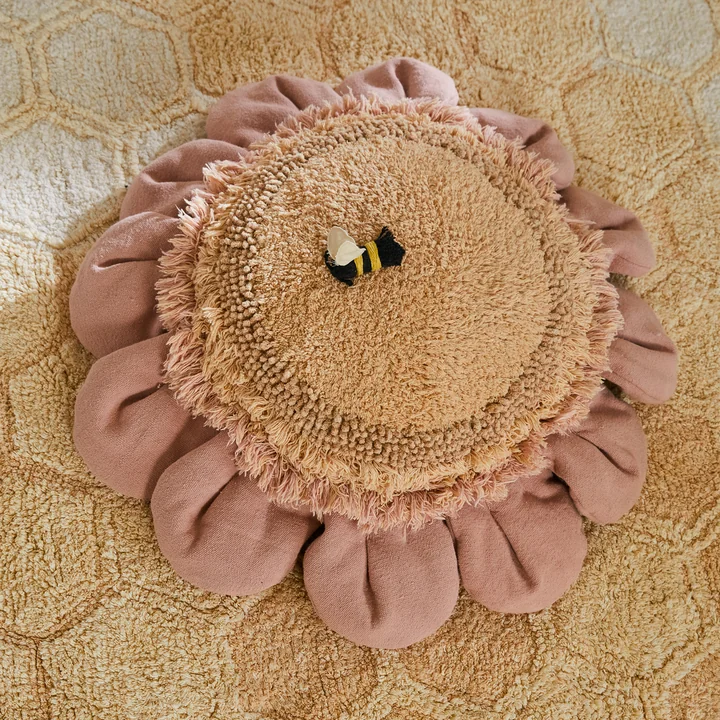 Lorena Canals - Pink Daisy Bodenkissen, Ø 70 cm, golden / pink / natural / olive