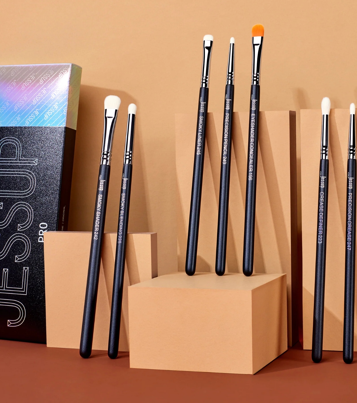 Jessup Beauty - Conjunto de pincéis PRO 7pcs - T334: Black/Silver