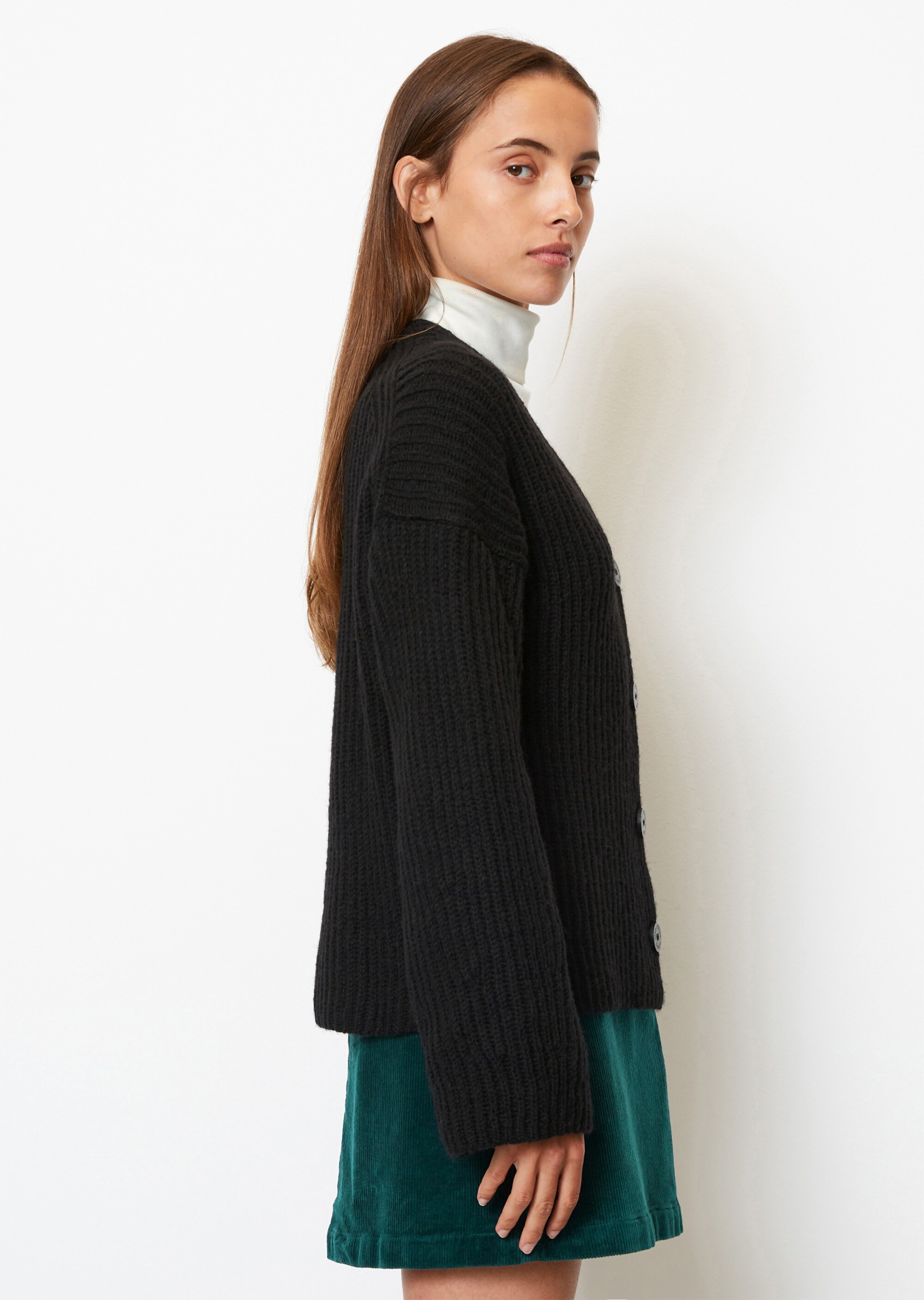 V-Neck-Cardigan relaxed aus softem Schurwolle-Mix