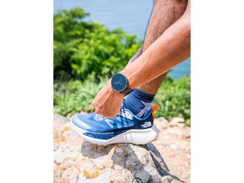SUUNTO Sportuhr Race S Titanium Graphite Kompakte Performance-Uhr für Training, Rennen und Alltag