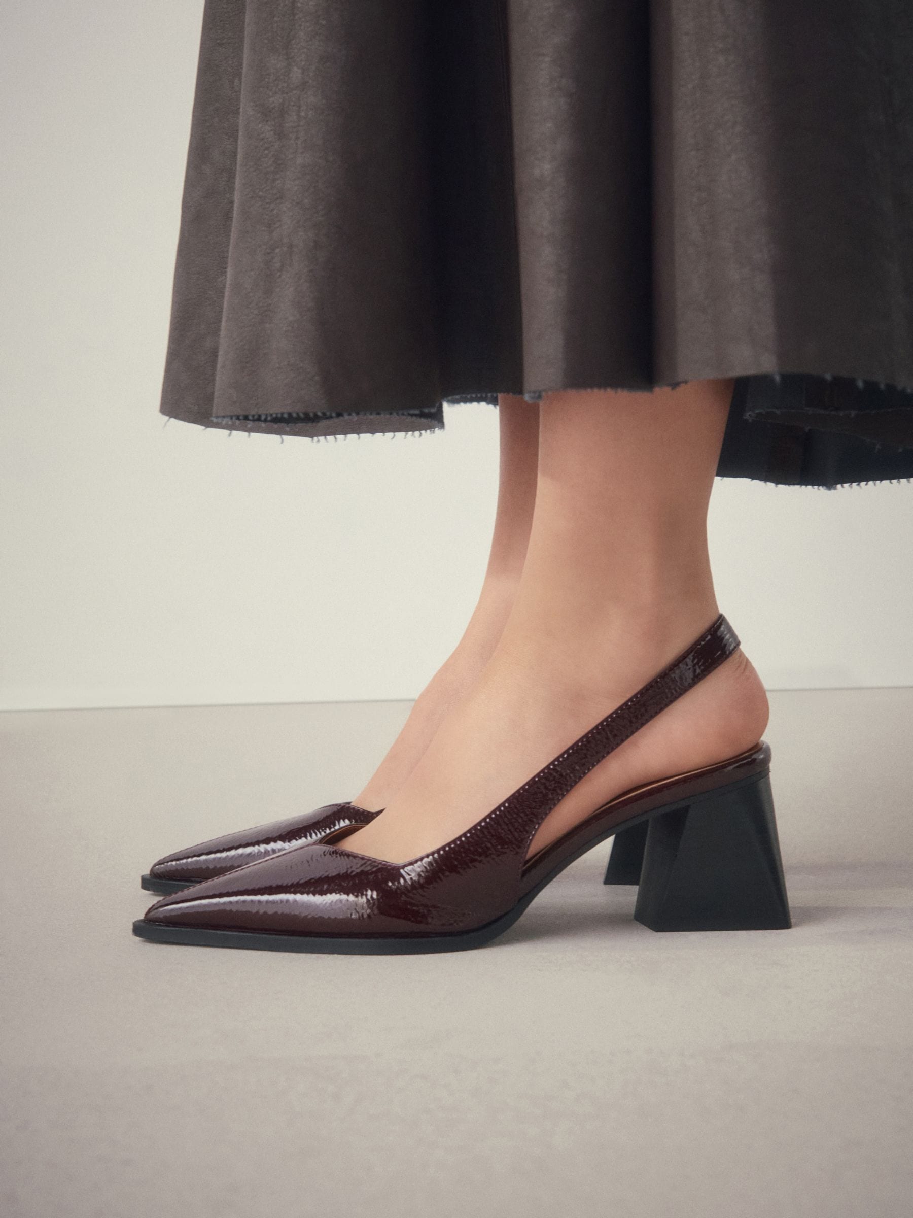 Bordeauxrood - Forever Comfort® Pointed Toe Slingback Block Heels