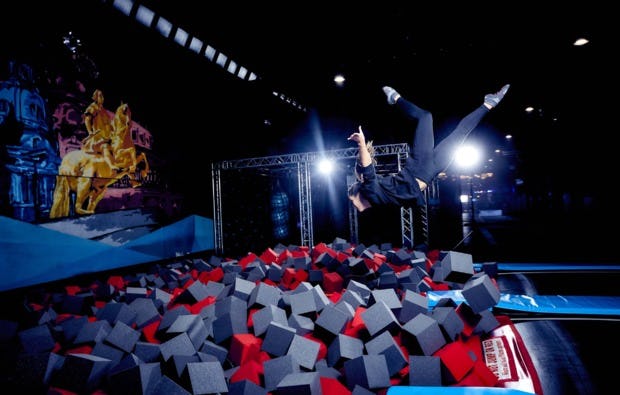 Trampolinhalle Dresden - Trampolin Springen für 2