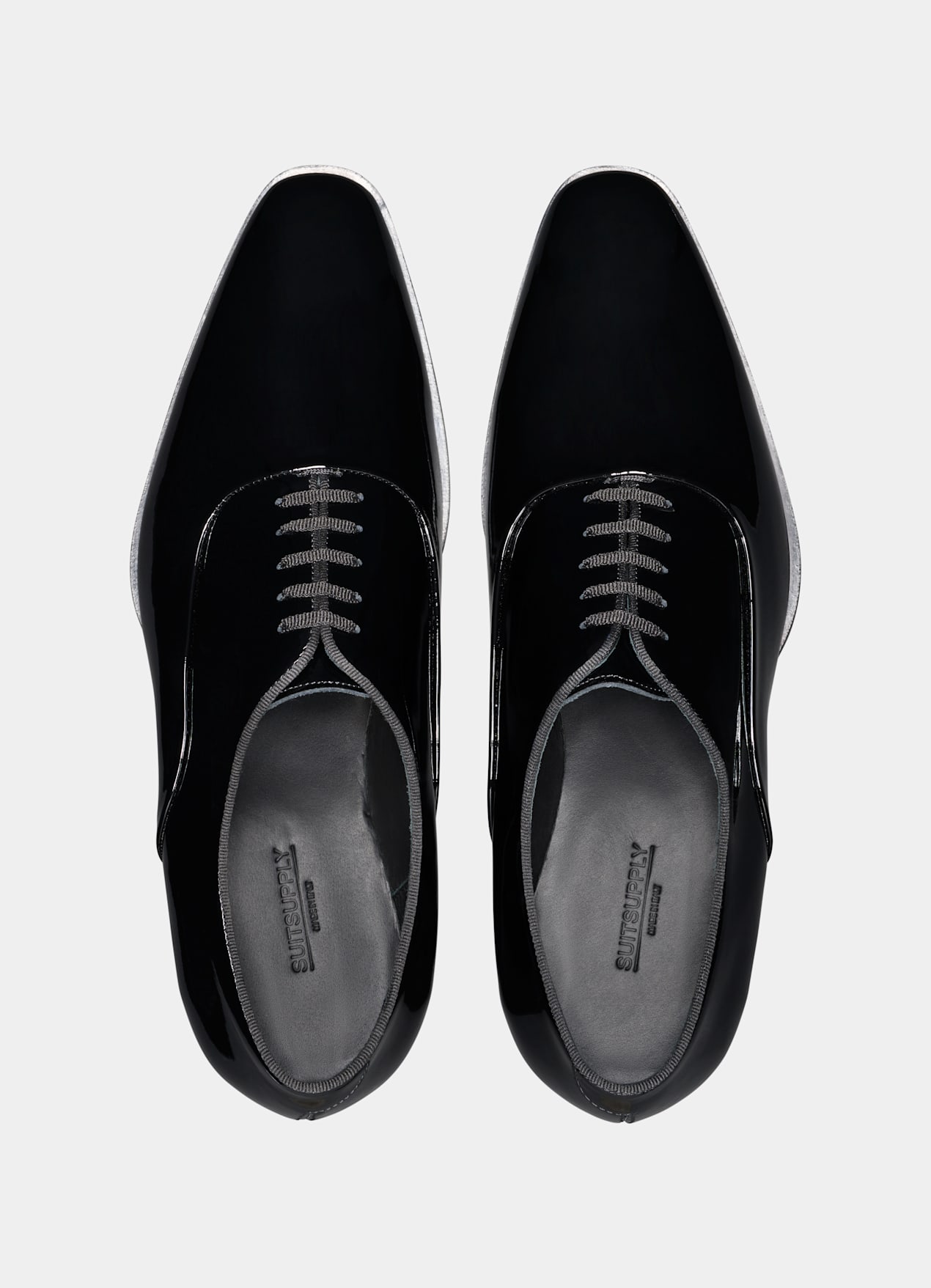 Smoking Oxford noir