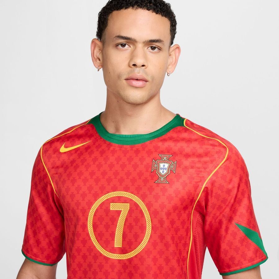 Portugal Maillot Domicile EURO 2004 FIGO 7 Reissue
