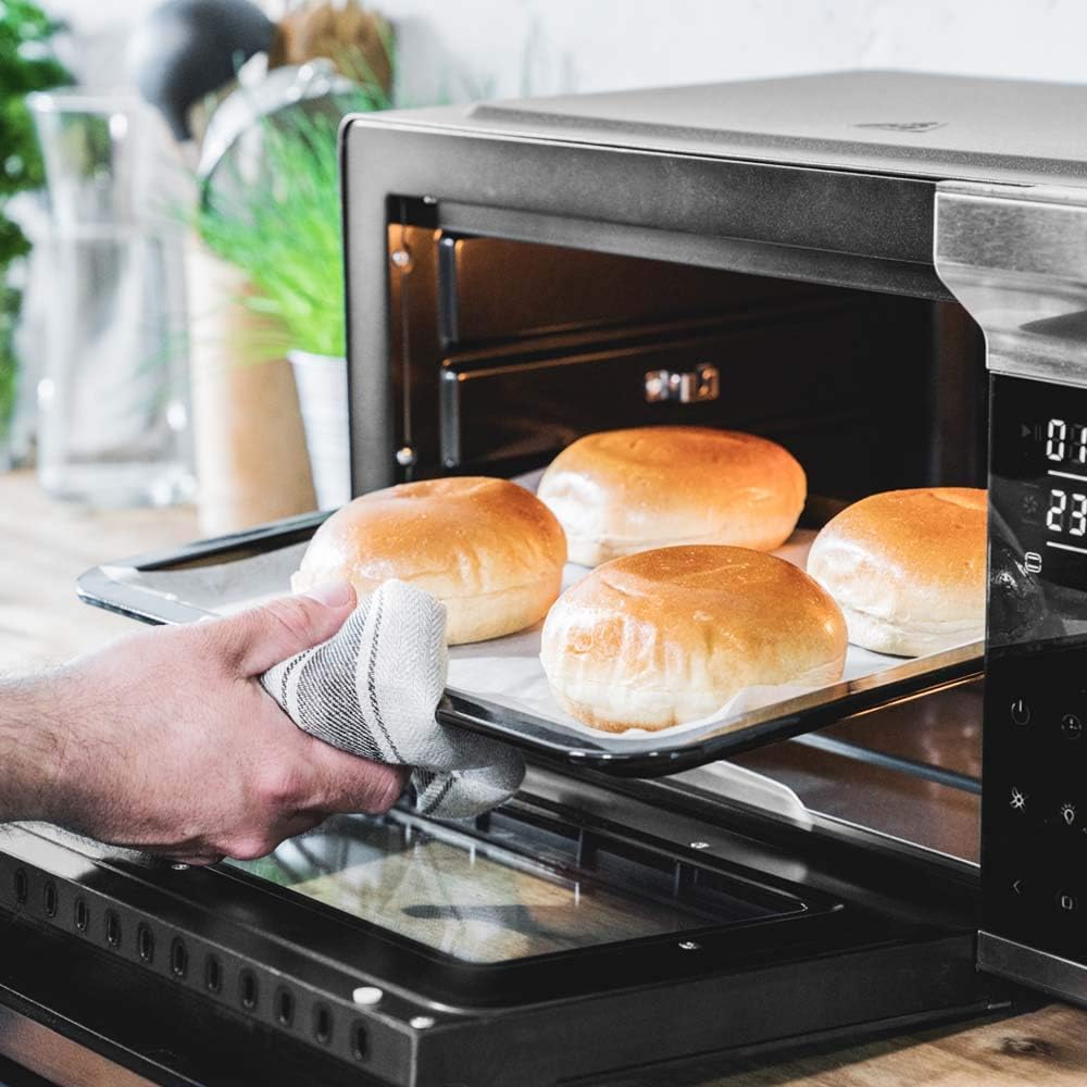 GASTROBACK Design Mini-Backofen Bake & Grill - Minibackofen mit Umluft, 26 L, 5 Funktionen bei 30°C - 230°C, Cool Touch Gehäuse - 30 cm Ø Pizzastein, Backblech, Grillrost und Grillspieß