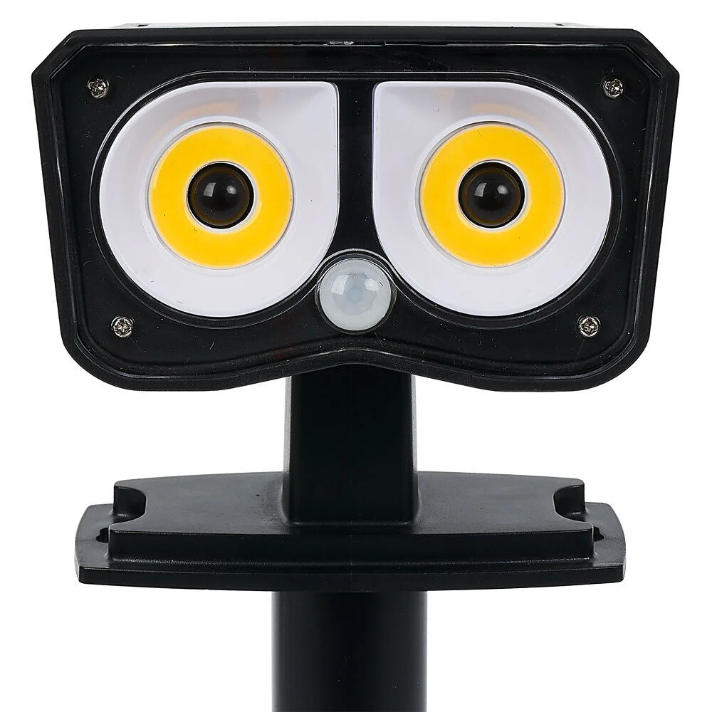 Lampe solaire à planter ou visser plastique noire batterie 3,7V