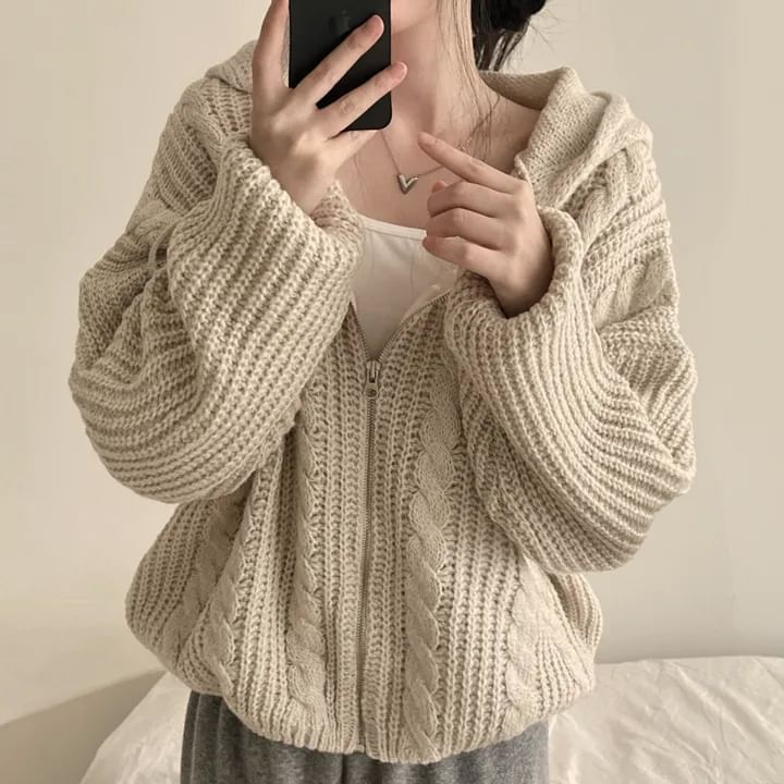 MIKIGA - Oversized kabelgebreide hoodie met rits