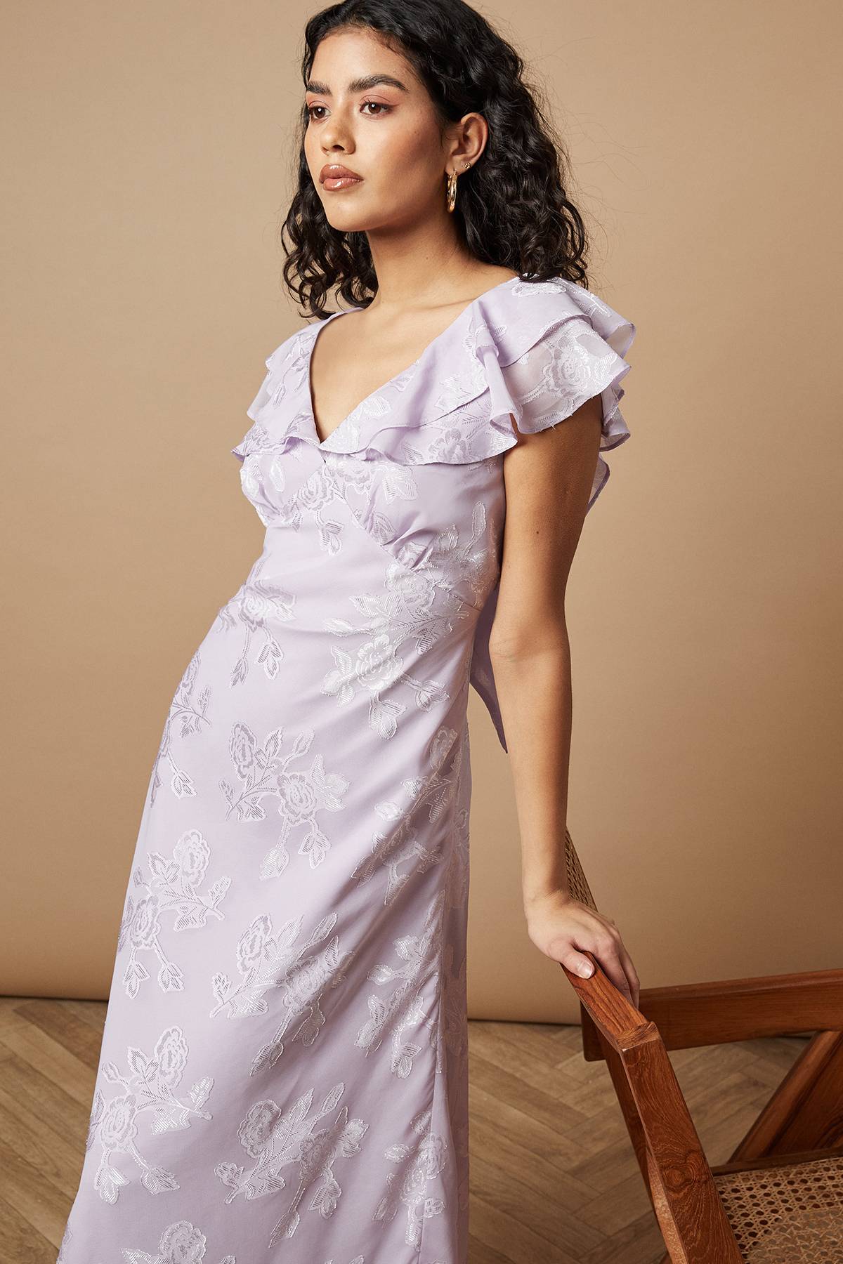 Oasis Robe Midi à Volants Petite Plain Satin Dévoré