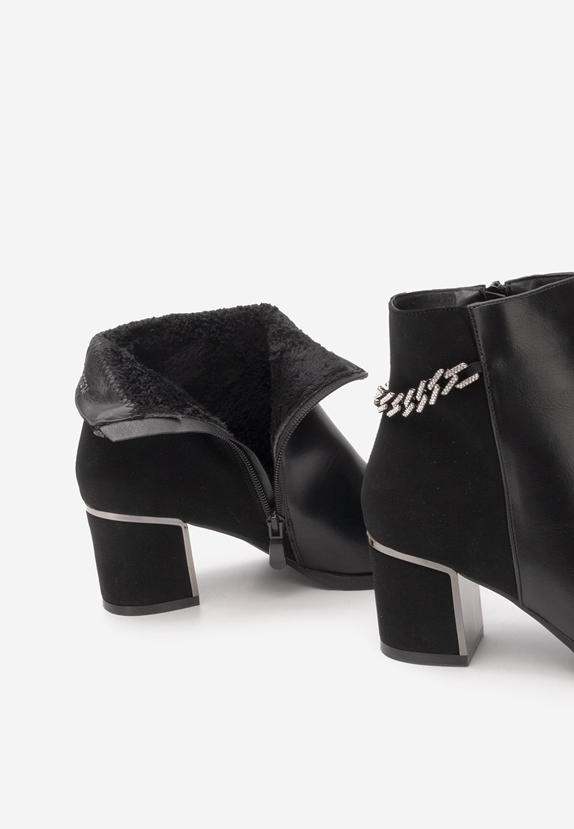 Bottines à gros talon noires Akilah