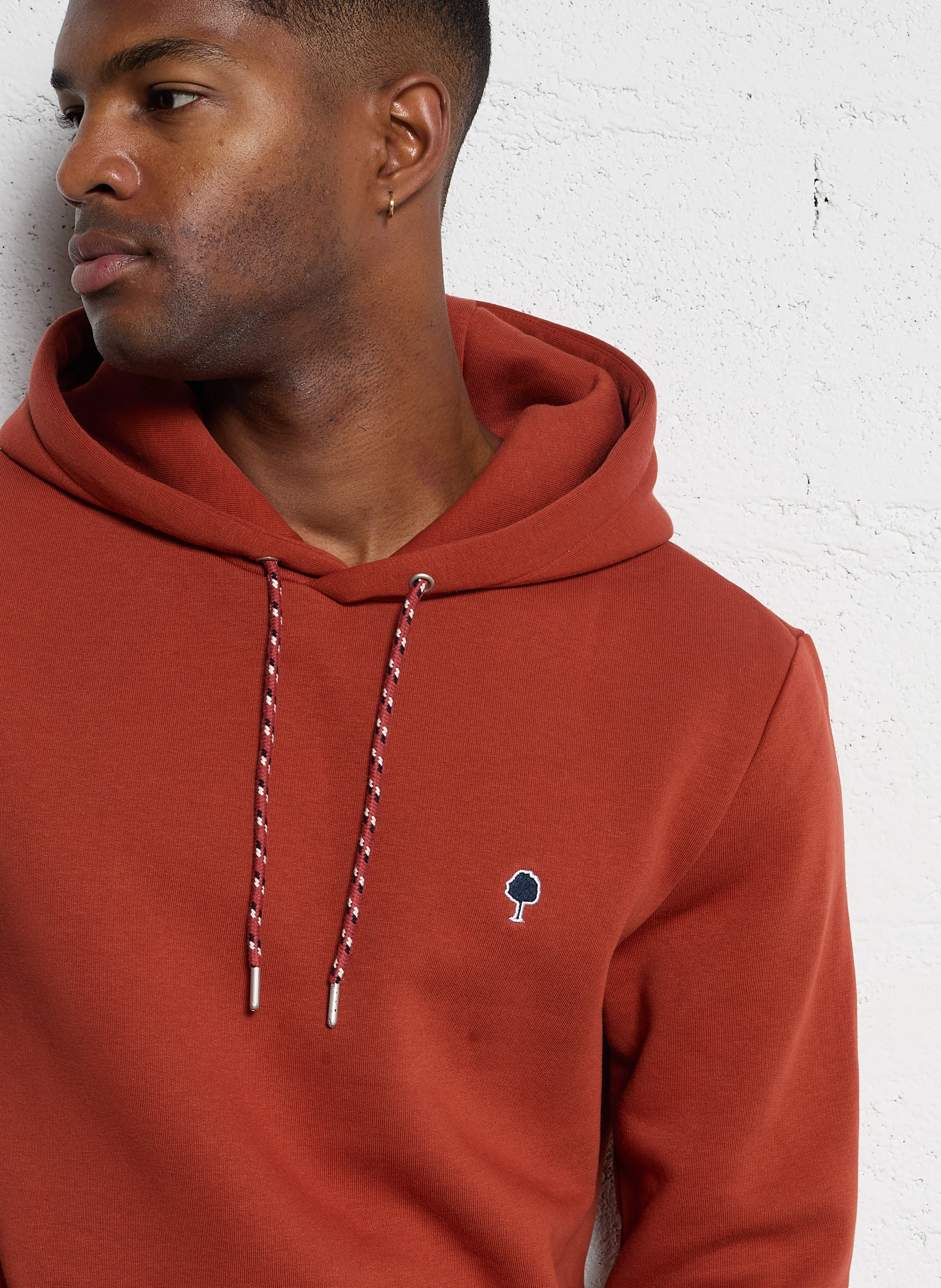 DIRAC - Sweat à capuche regular-fit brodé en coton recyclé mélangé| Rouge
