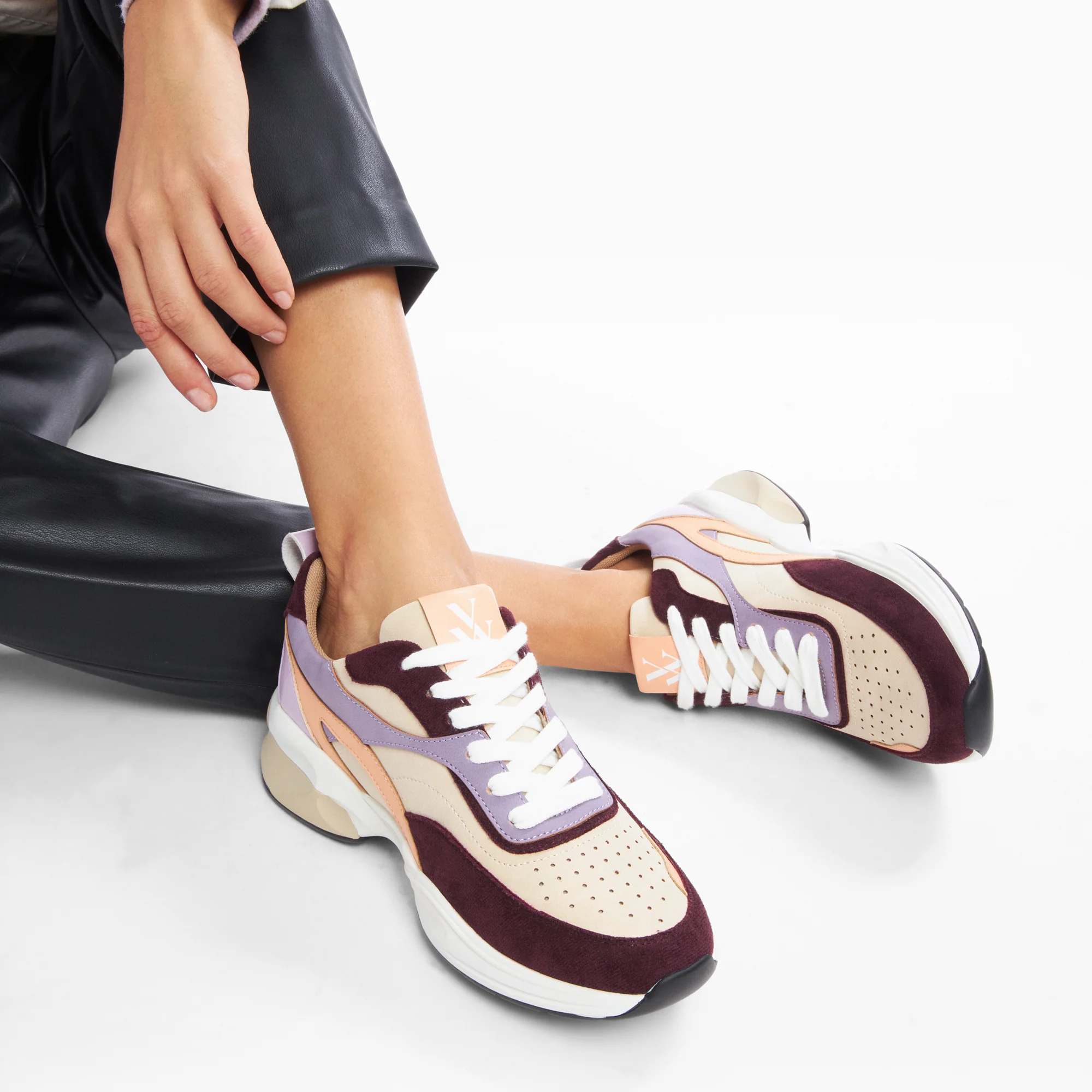 Sneakers-Baskets Maddy beige et prune à semelle épaisse