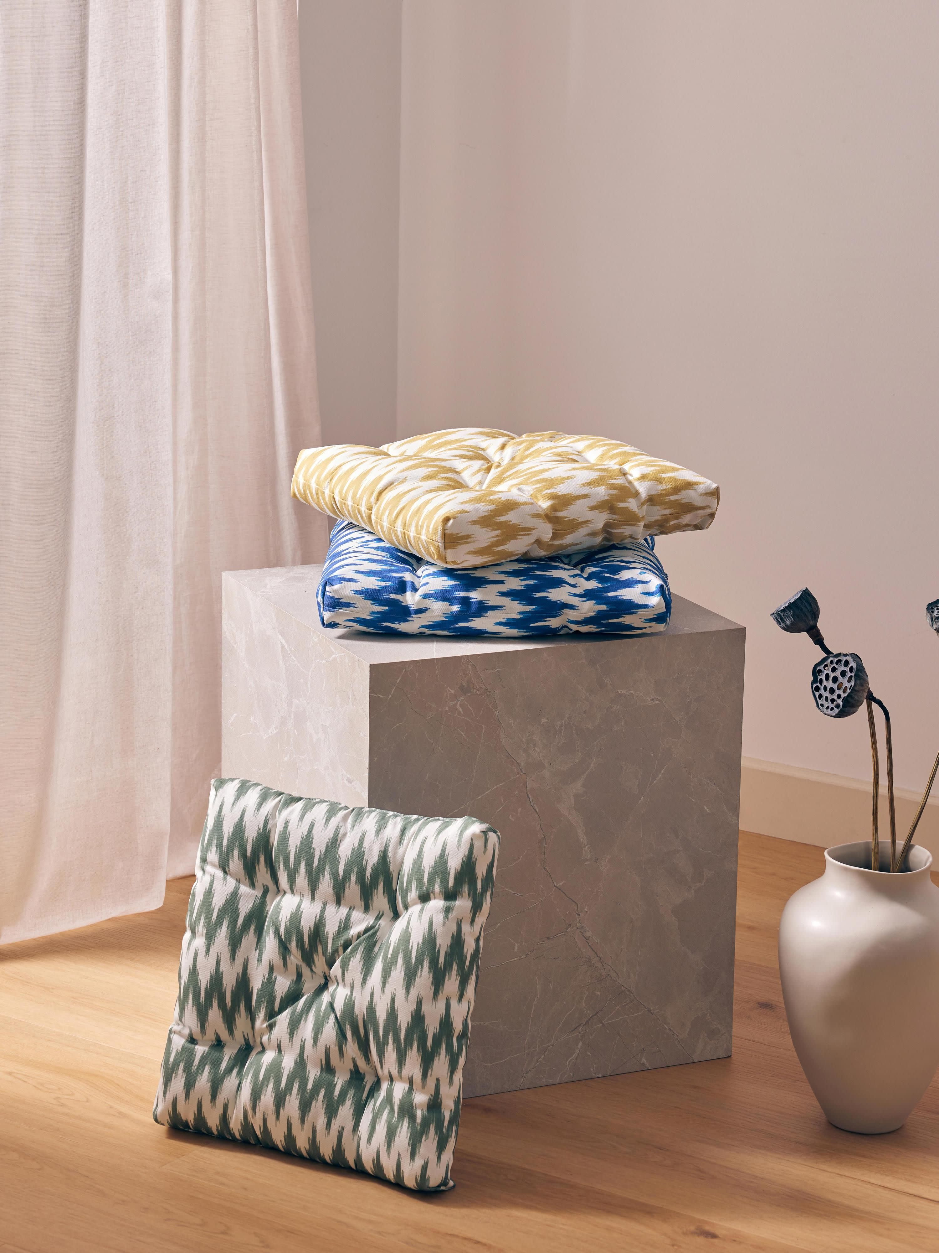 Outdoor stoelkussen Maillot met Ikat patroon