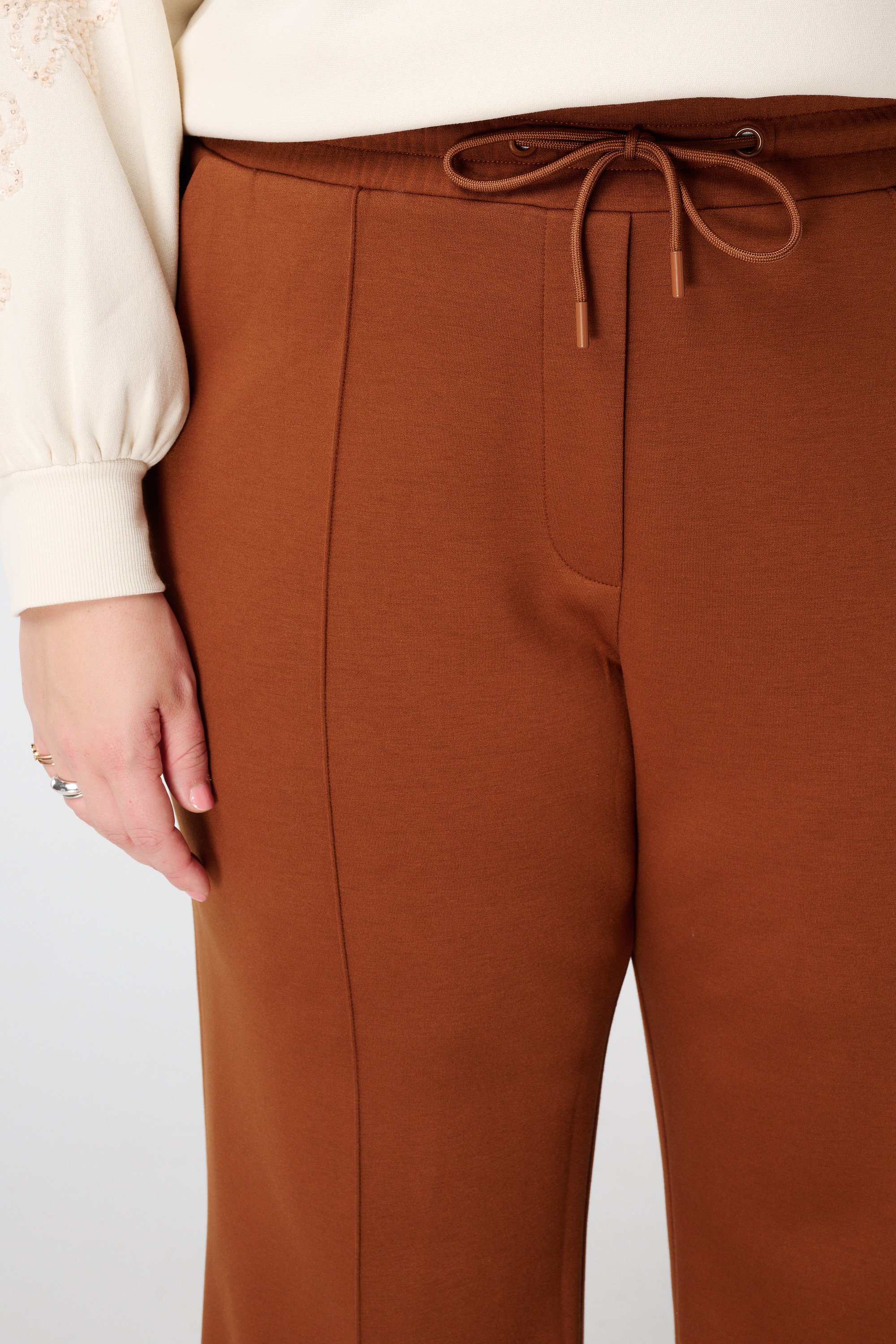 Broek met deelnaad Cognac
