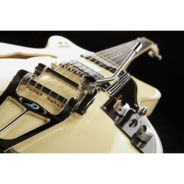 Duesenberg TV Fullerton Vintage White