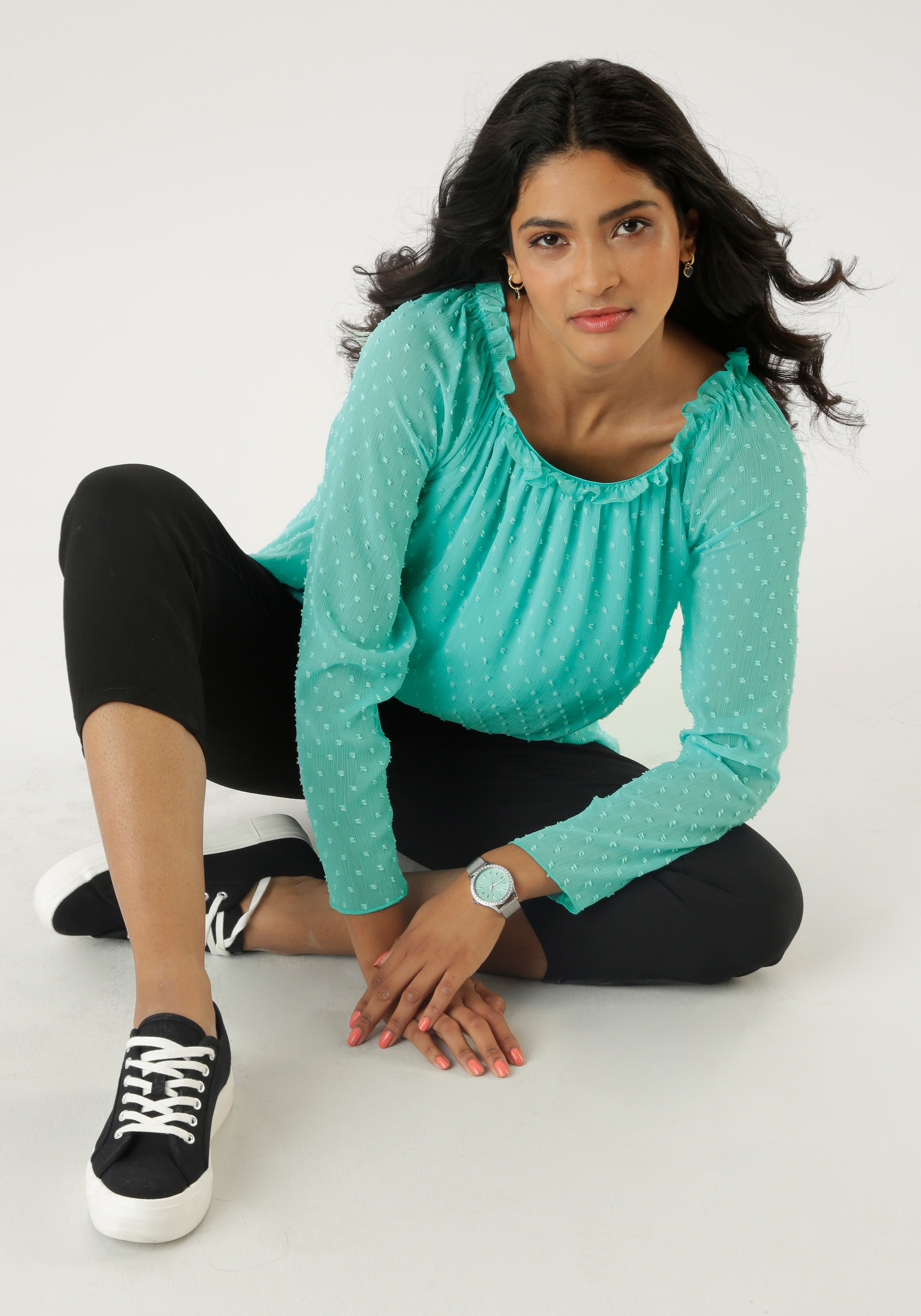 Aniston SELECTED Schlupfbluse , mit weiten Ausschnitt und elastischen Gummi