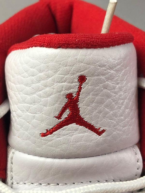 Jordan 12 Retro Fiba (2019)