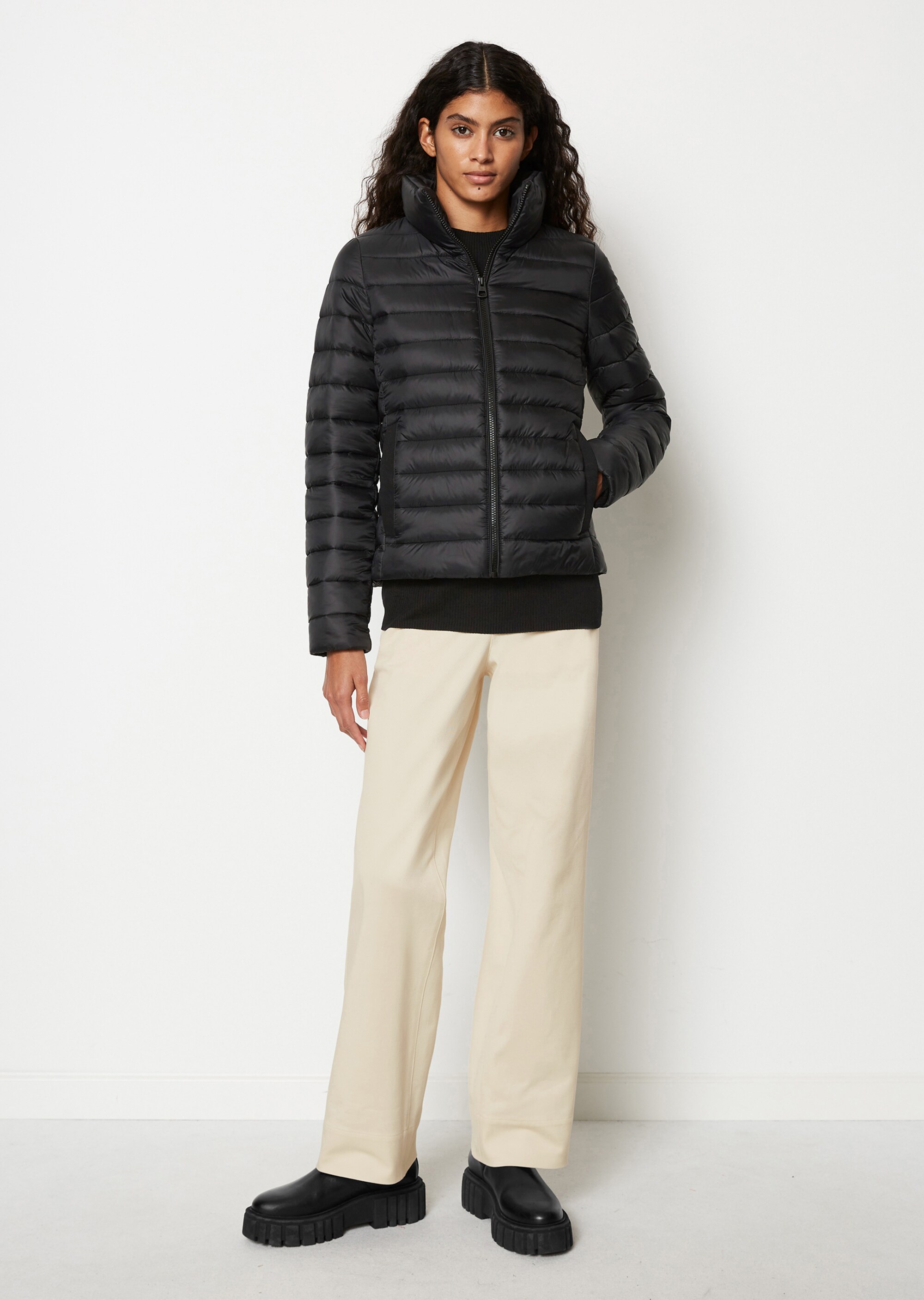 Steppjacke fittedmit wasserabweisender Oberfläche