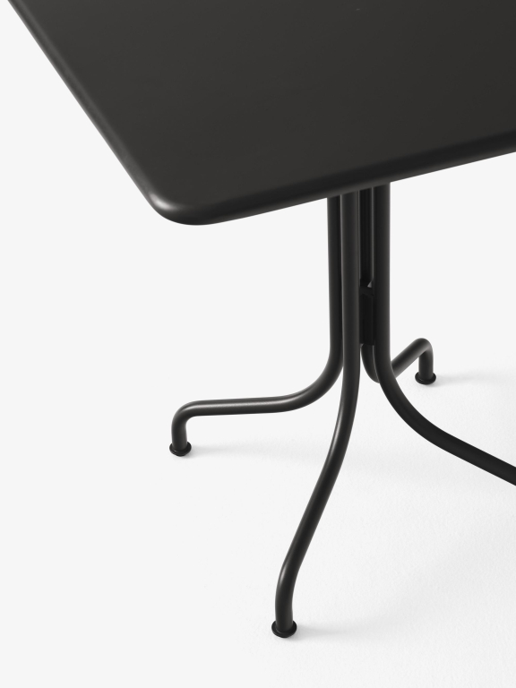 &tradition Thorvald tuintafel 70x70 Warm Black