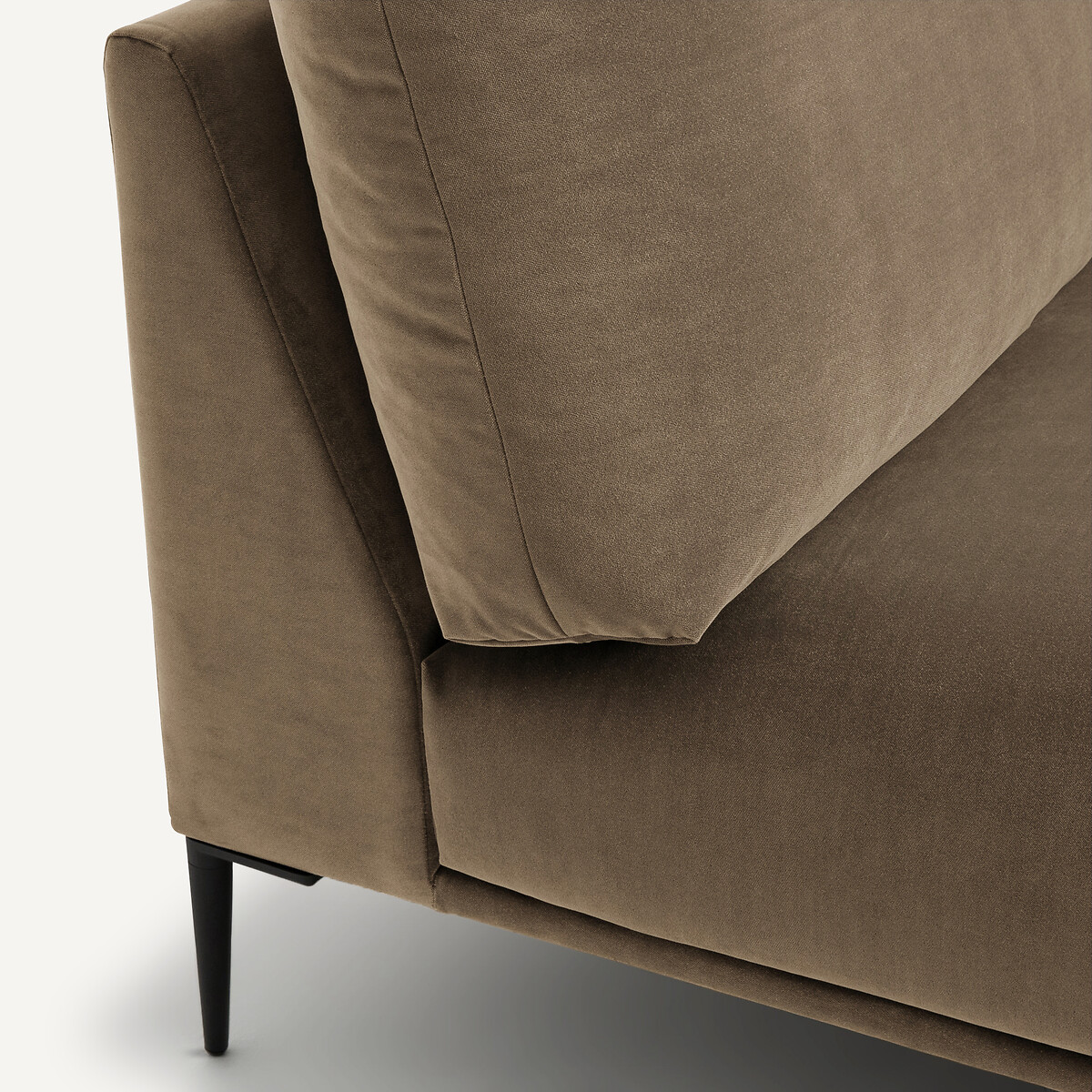 AM.PM<br>Cadeira longa Fluweel, design Oscar E.Gallina