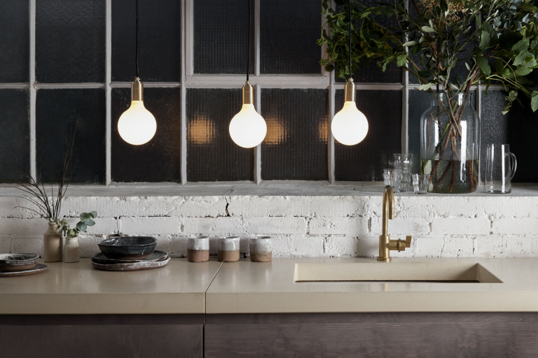 Tala LED Porcelain II LED lichtbron E27 6W 2700K opaal dimbaar