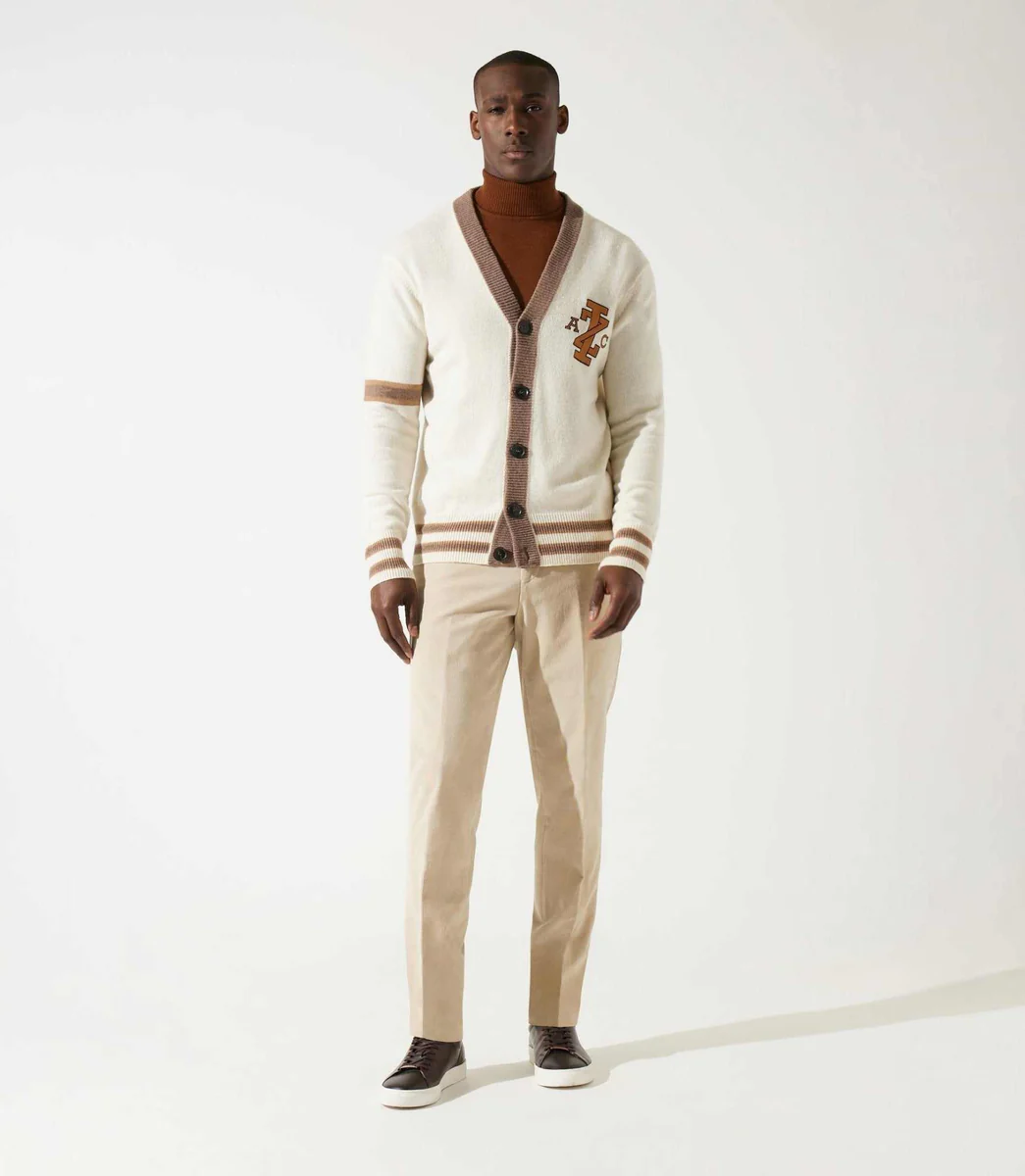 Gilet boutonné brodé écru