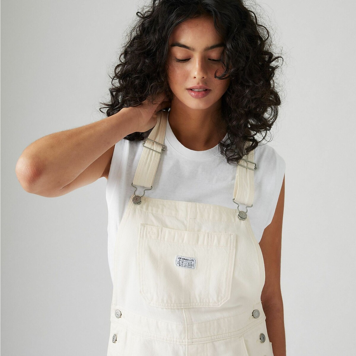 LEVI'S<br>Jardineiras largas