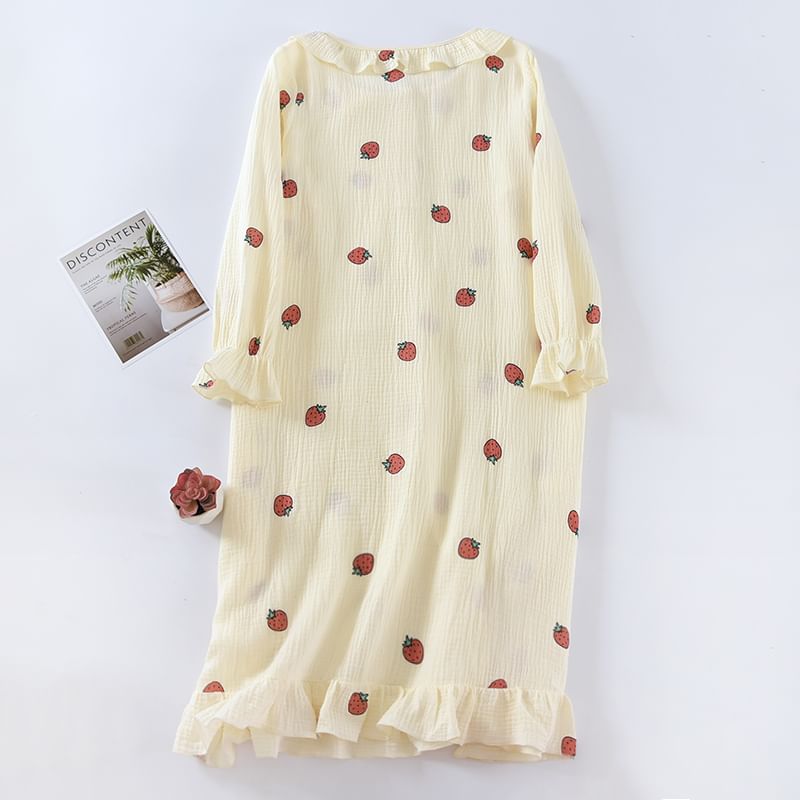 Dogini - Midi-pyjamajurk met pofmouwen en aardbeienprint
