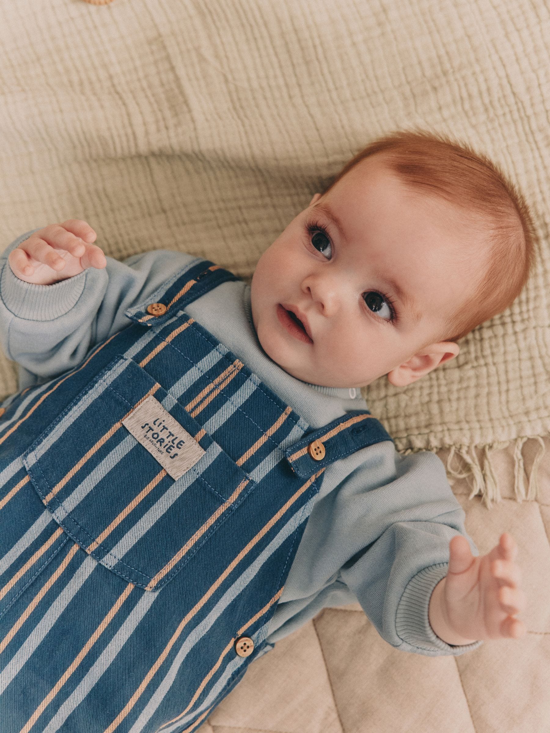 Mineraal gestreept - Babyset van geweven tuinbroek en rompertje (0 mnd-2 jr)